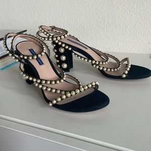 Stuart weitzman black suede peridot pearl embellished